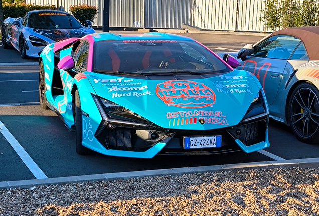 Lamborghini Revuelto