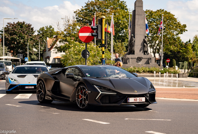 Lamborghini Revuelto