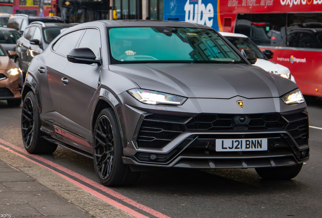 Lamborghini Urus Nero Design