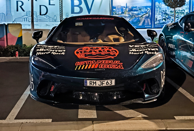 McLaren GT