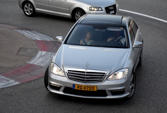 Mercedes-Benz S 63 AMG W221 2010