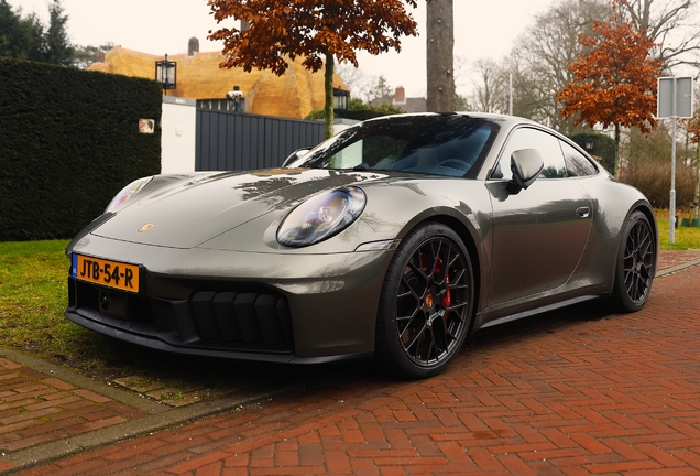 Porsche 992 Carrera 4 GTS MkII