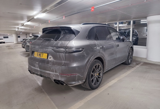 Porsche Cayenne Turbo S E-Hybrid