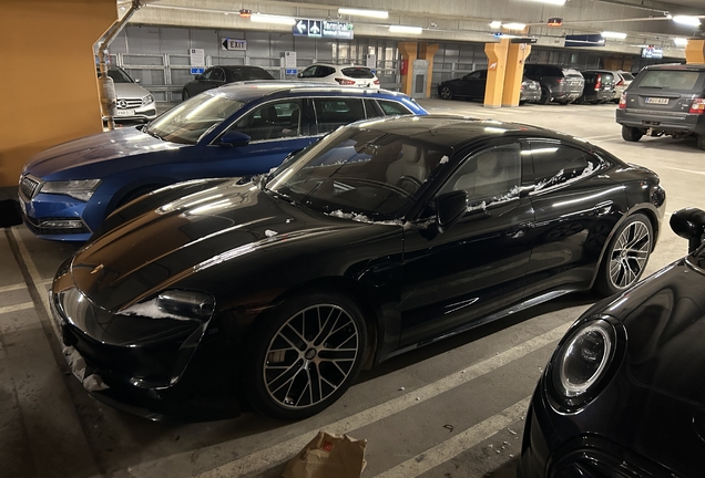 Porsche Taycan Turbo