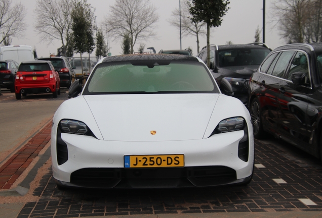 Porsche Taycan Turbo S