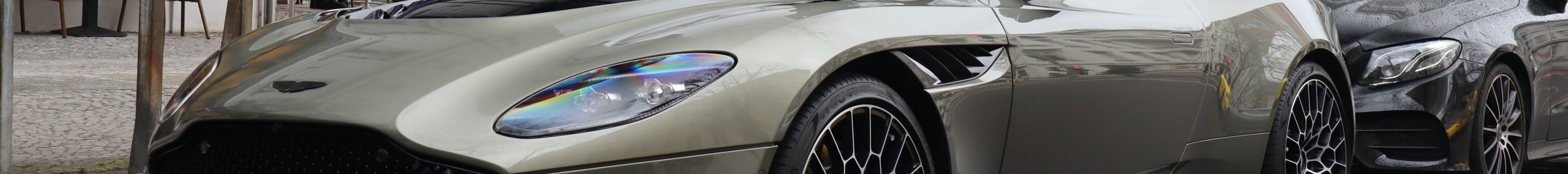 Aston Martin DBS 770 Ultimate Volante