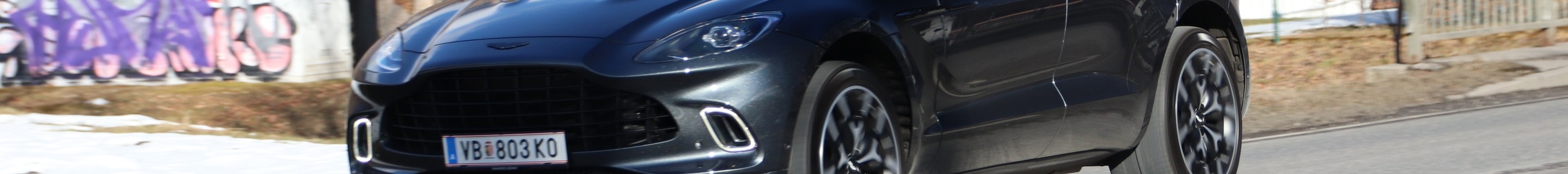 Aston Martin DBX