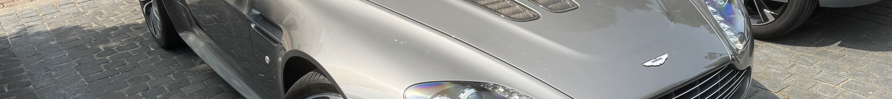 Aston Martin V12 Vantage