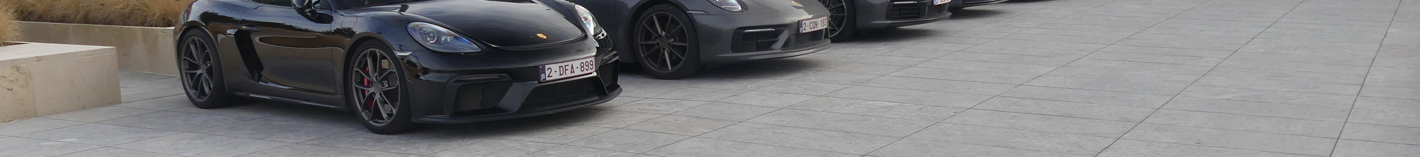 Porsche 718 Cayman GT4