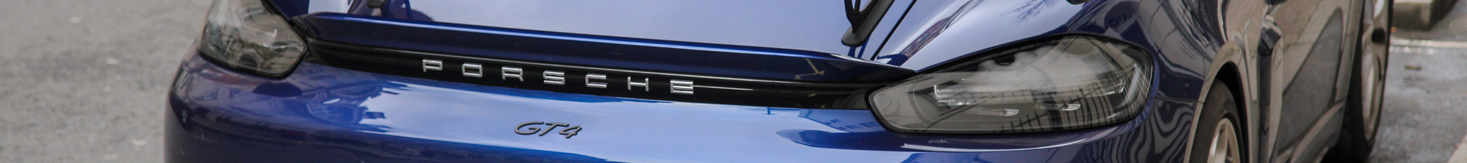 Porsche 718 Cayman GT4