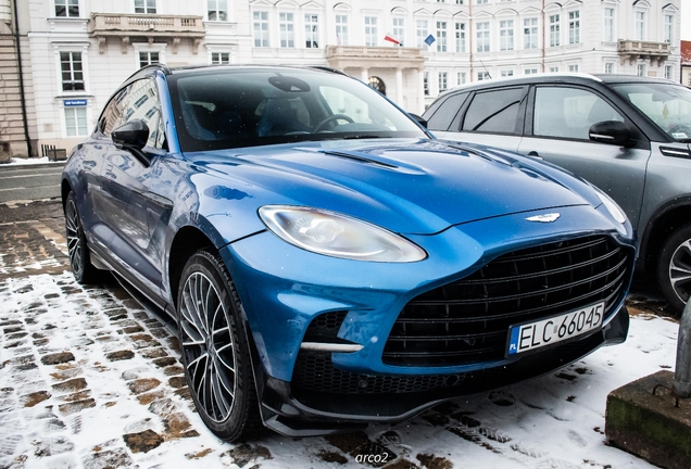 Aston Martin DBX707