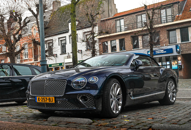 Bentley Continental GTC V8 2020