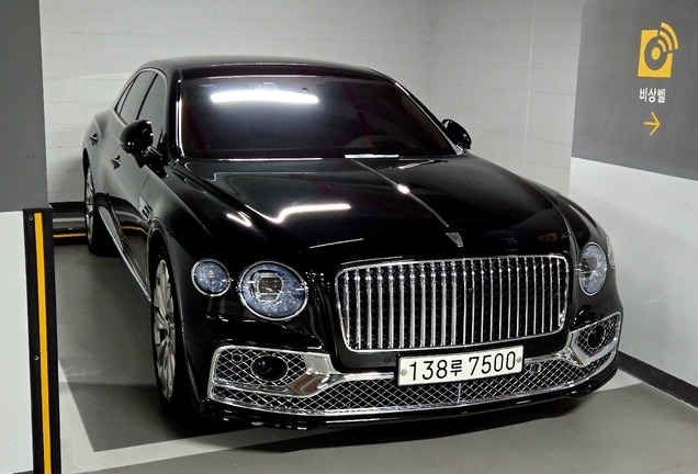 Bentley Flying Spur V8 2021
