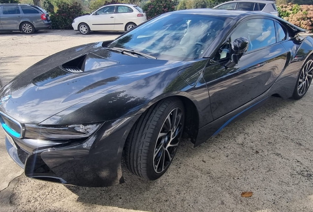 BMW i8