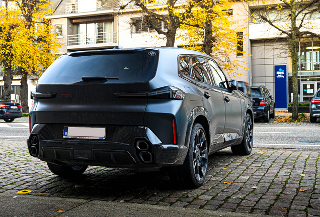 BMW XM G09 Label Red