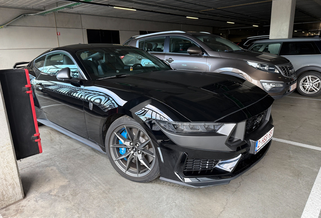 Ford Mustang Dark Horse 2024