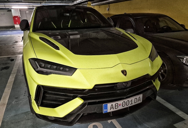 Lamborghini Urus Performante