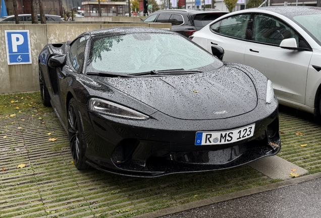 McLaren GT