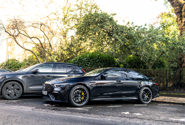 Mercedes-AMG GT 63 S X290