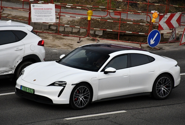 Porsche Taycan Turbo