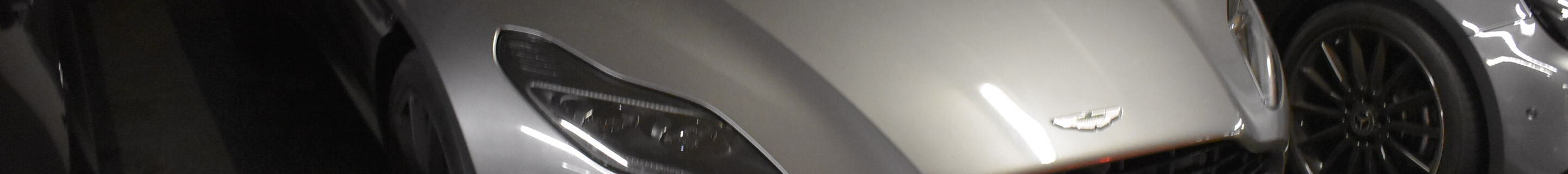 Aston Martin DB11 AMR