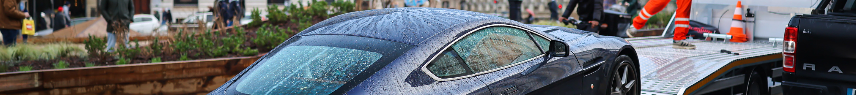 Aston Martin V8 Vantage