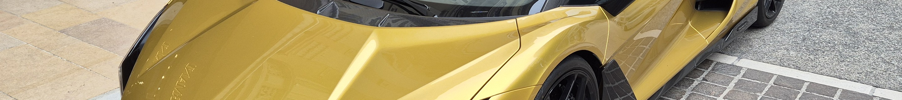 Lamborghini Revuelto