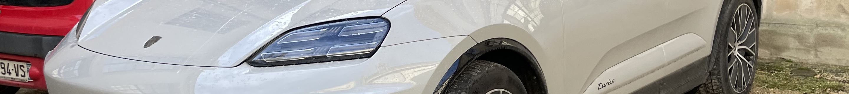 Porsche Macan EV Turbo