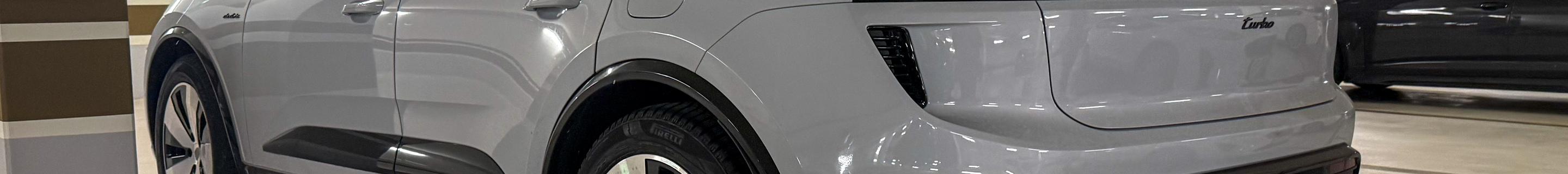 Porsche Macan EV Turbo