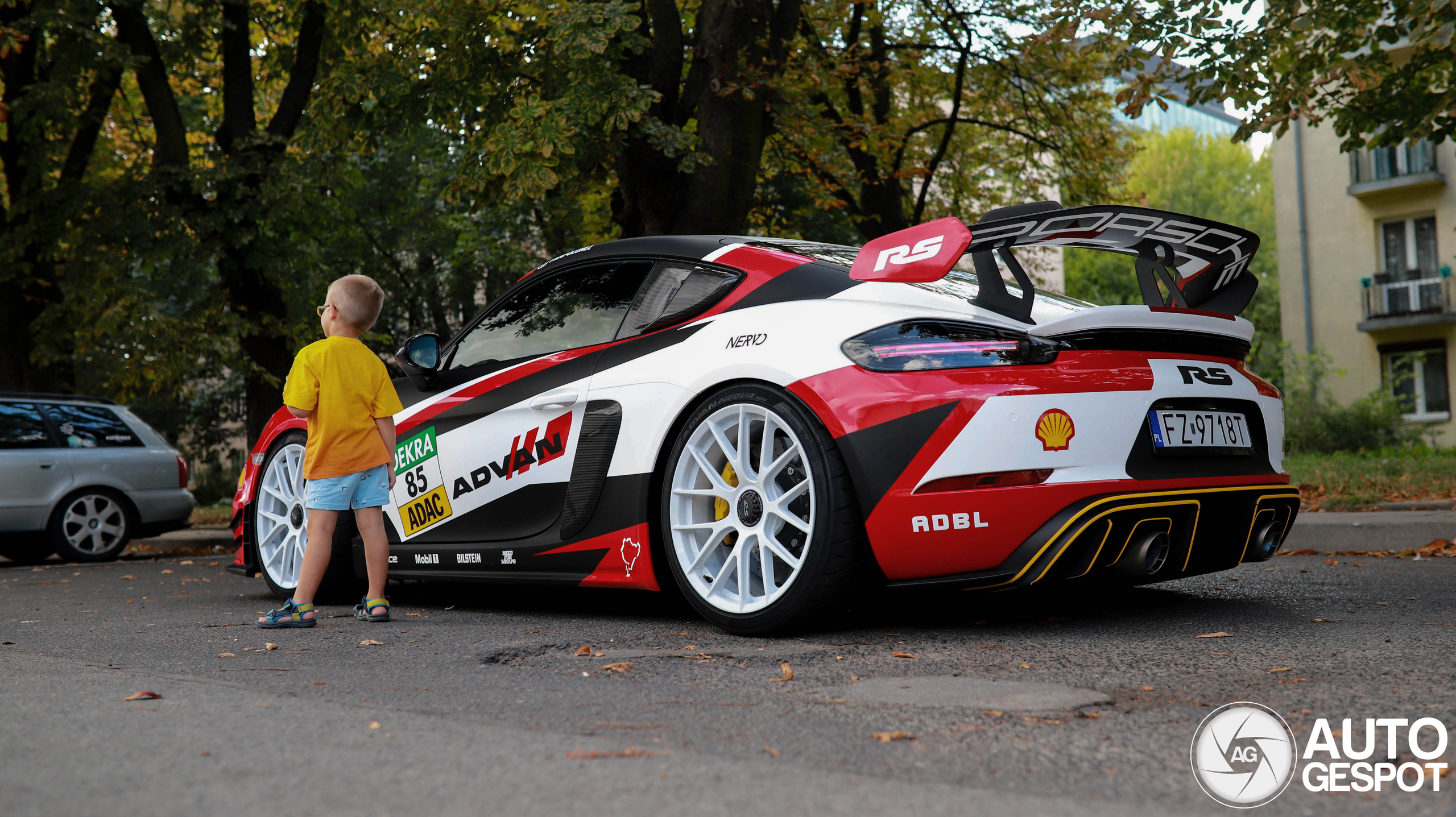 Porsche 718 Cayman GT4 RS Weissach Package