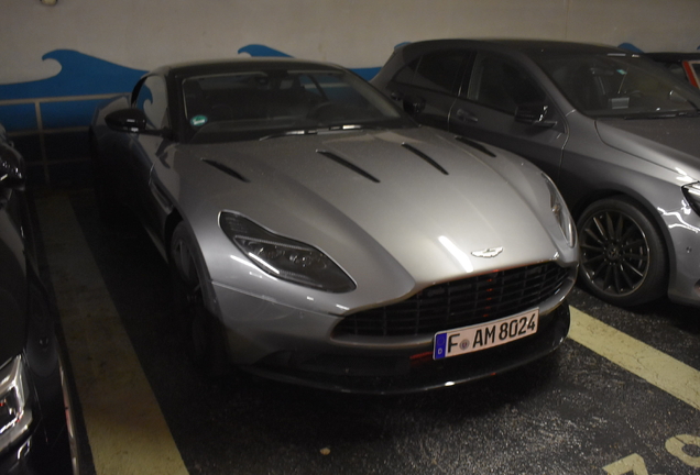 Aston Martin DB11 AMR