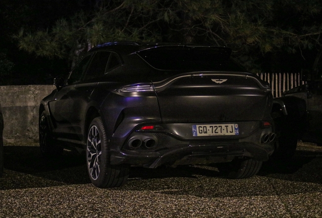 Aston Martin DBX707