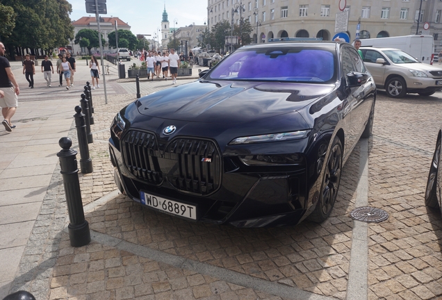 BMW M760e xDrive