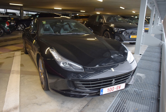 Ferrari GTC4Lusso T