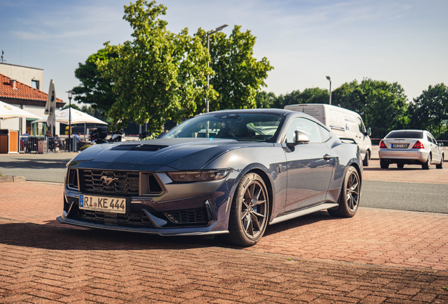 Ford Mustang Dark Horse 2024