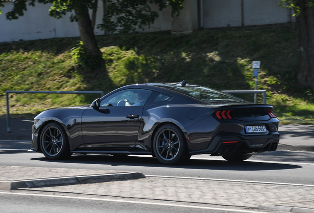 Ford Mustang Dark Horse 2024