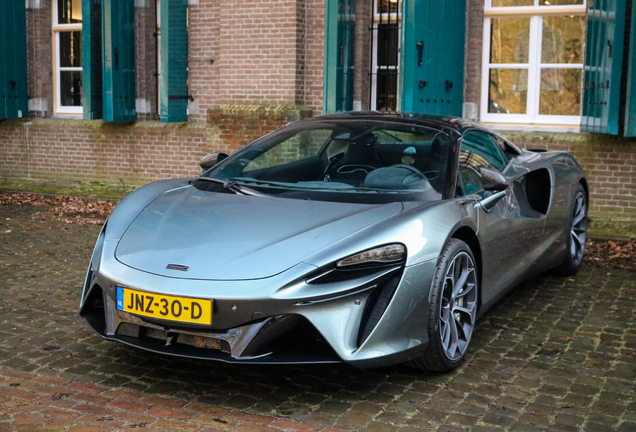 McLaren Artura Spider