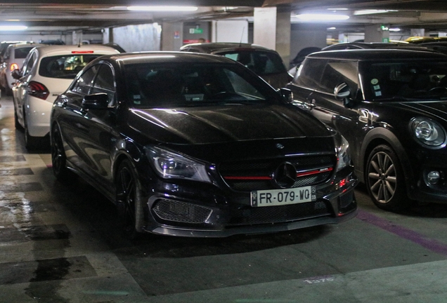 Mercedes-Benz CLA 45 AMG C117