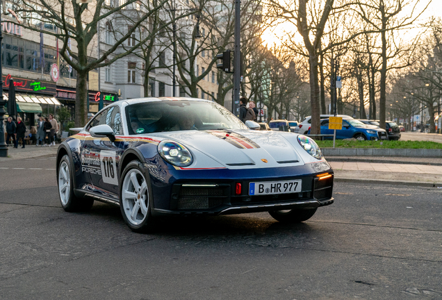 Porsche 992 Dakar
