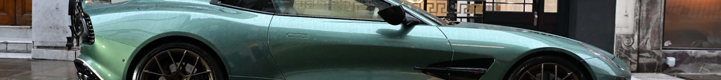 Aston Martin Vanquish 2025