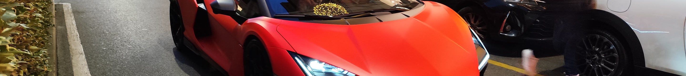 Lamborghini Revuelto
