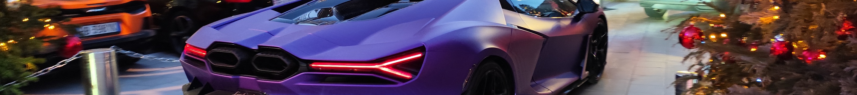 Lamborghini Revuelto