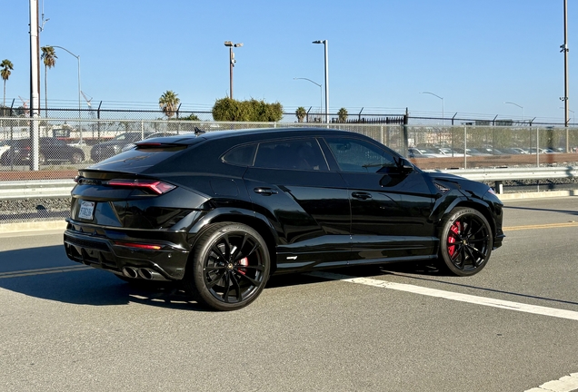 Lamborghini Urus S