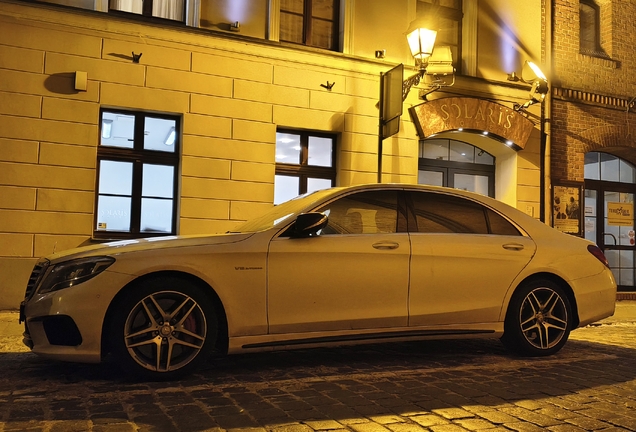 Mercedes-AMG S 63 V222