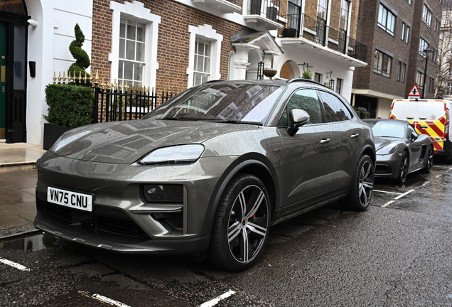 Porsche Macan EV Turbo