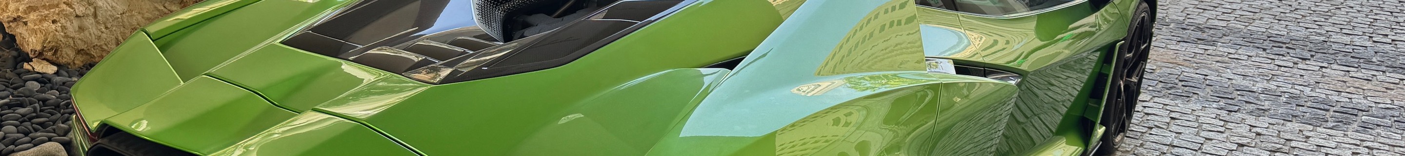 Lamborghini Revuelto