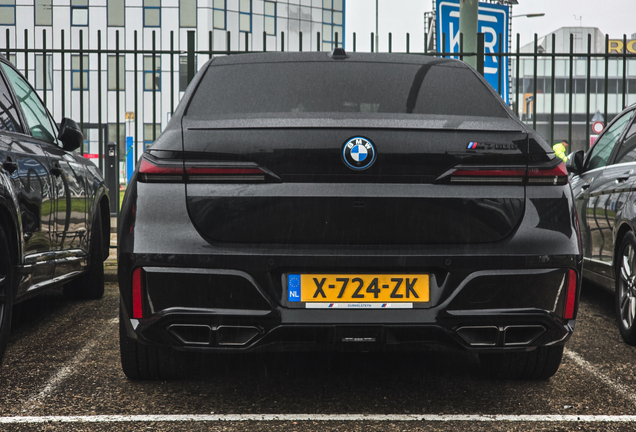 BMW M760e xDrive