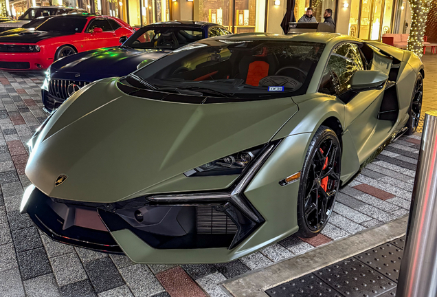 Lamborghini Revuelto
