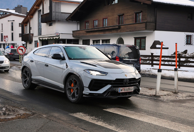 Lamborghini Urus Performante