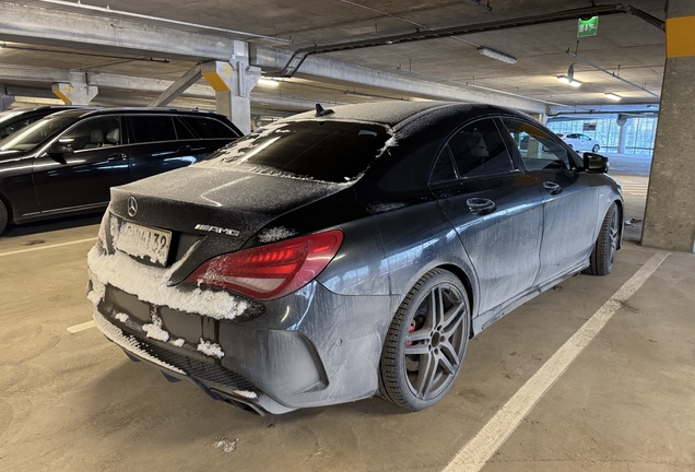 Mercedes-Benz CLA 45 AMG C117